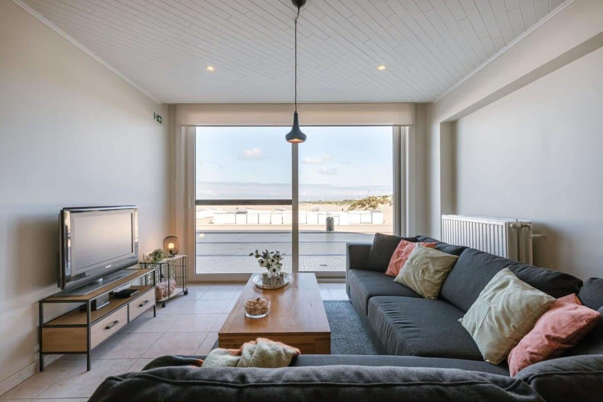 Huswell - Beachfront Apartment In Zeebrugge Buitenkant foto